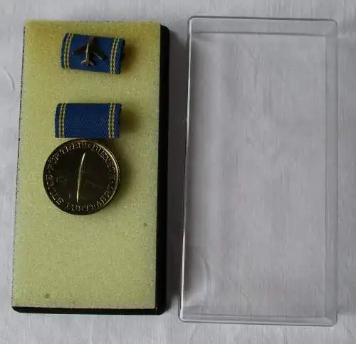 DDR Medaille für treue Dienste in d. Zivilen Luftfahrt in Gold 20 Jahre (136357)