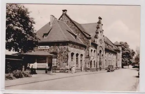 32620 Ak Apolda - Bahnhof mit Oldtimer davor 1963