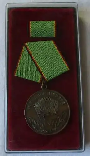 Medaille für treue Dienste in der Kasernierten Volkspolizei KVP im Etui (101391)