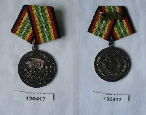 DDR Medaille für treue Dienste in der NVA Silber 900er Ag Bartel 150 d (120417)