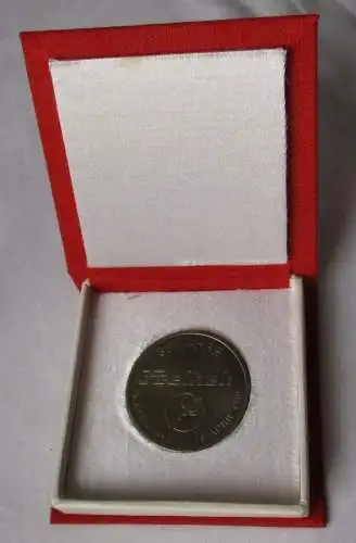 DDR Medaille 35 Jahre Freiheit 1946-1981 / Klassenkampf 3. Januar 1921 (104060)