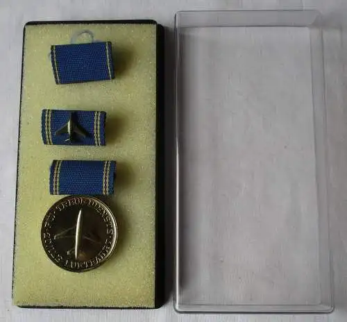 DDR Medaille für treue Dienste in d. Zivilen Luftfahrt in Gold 20 Jahre (142528)