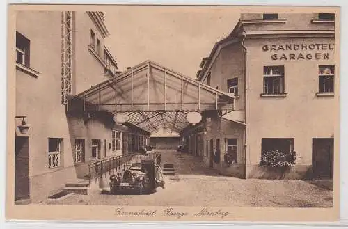 35797 AK Nürnberg - Grandhotel - Garage mit Oldtimer um 1910