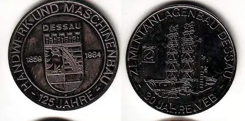 DDR Medaille 30 Jahre VEB Zementanlagenbau Dessau 1984 (110973)