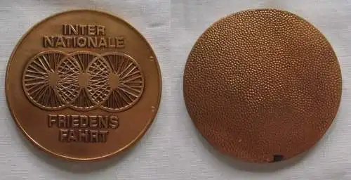 bronzefarbene einseitige DDR Medaille Internationale Friedensfahrt (151575)