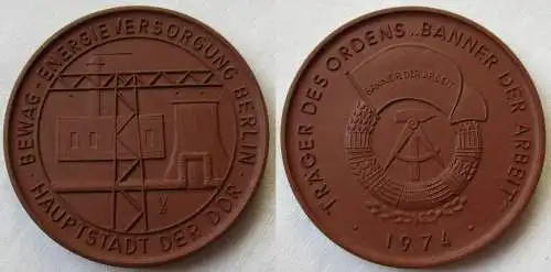 DDR Medaille BEWAG Energieversorgung Berlin - Banner der Arbeit 1974 (149401)