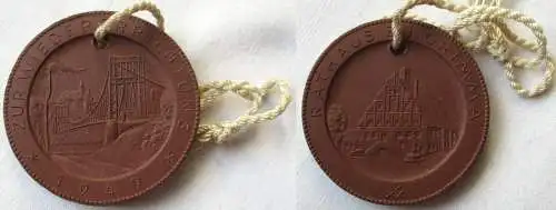 DDR Porzellan Medaille Zur Wiedererrichtung - Rathaus zu Grimma 1949 (149740)