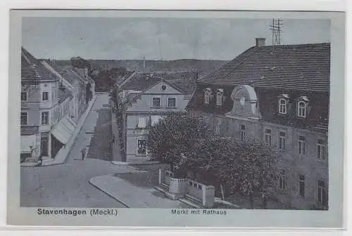 89982 Ak Stavenhagen Mecklenburg Markt und Rathaus um 1925