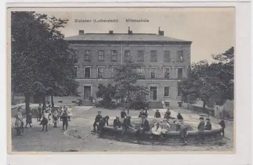 906558 Ak Eisleben (Lutherstadt) - Kinder vor Mittelschule um 1905