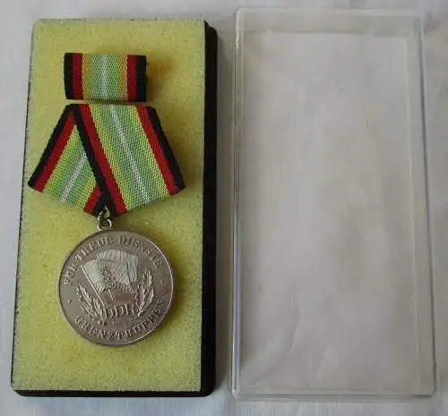 DDR Medaille treue Dienste in der Grenztruppen in Silber 285 b (148781)
