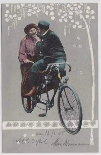 80810 Künstler Ak Mann und Frau auf Tandem Fahrrad 1905