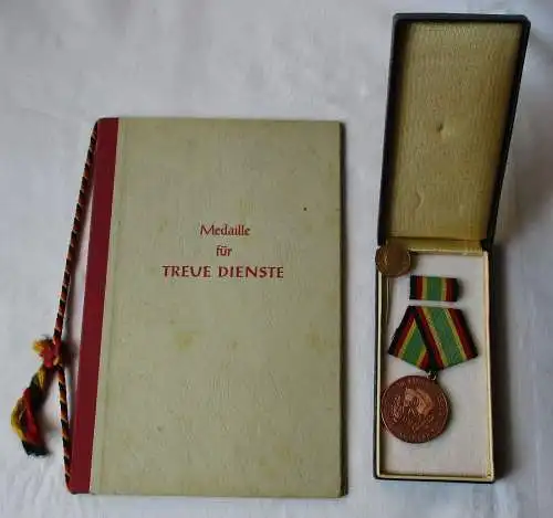 Medaille für treue Dienste in der NVA in Bronze + Urkunde Mielke 1957 (114293)