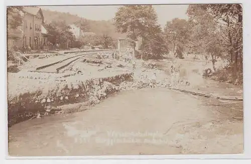 89151 Foto AK Wasserkatastrophe Berggiesshübel Am Bahnhof am 8. Juli 1927