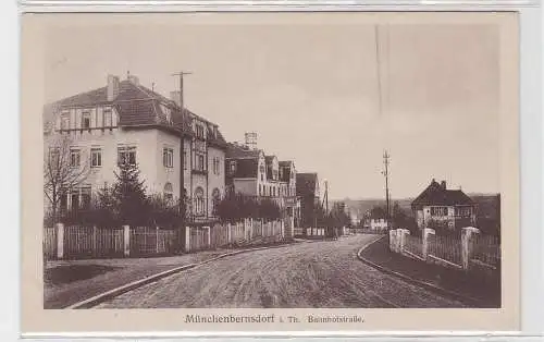 93108 AK Münchenbernsdorf in Thüringen - Bahnhofstraße, Straßenansicht 1931