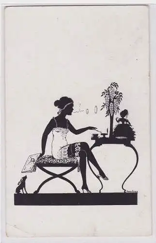 91014 Künstler AK Silhouette einer Frau in Reizwäsche beim Rauchen