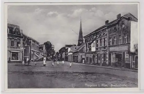 69587 AK Torgelow in Pommern - Breitestraße, Straßenansicht mit Geschäften 1937