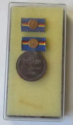 DDR Medaille für hervorragende Leistungen im Finanzwesen Bartel 293 c (141519)