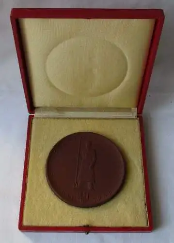 DDR Meissner Porzellan Medaille VEB Edelstahlwerk 8. Mai Freital 1981 (127730)