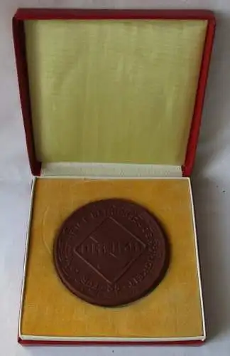 DDR Porzellan Medaille VEB Greika Greiz 35 Jahre Betriebszugehörigkeit (124401)
