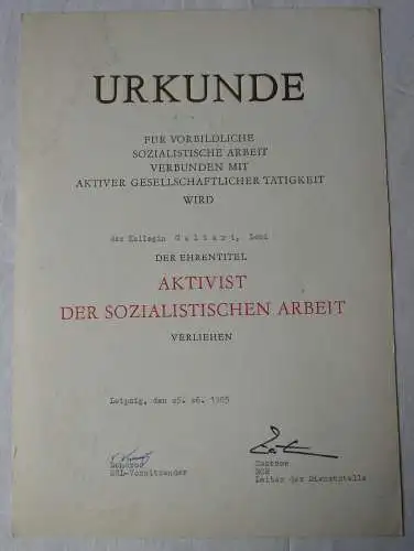 DDR Urkunde Aktivist der sozialistischen Arbeit Leipzig 5. Juni 1985 (118574)