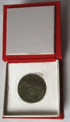 DDR Medaille 35 Jahre Freiheit 1946-1981 / Klassenkampf 3. Januar 1921 (107251)