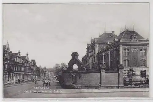 09286 AK Hartha - Hindenburgstrasse mit Schule, Straßenansicht 1938