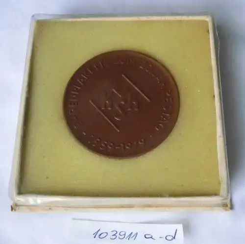 DDR Porzellan Medaille Ehrenplakette zum 20.Jahrestag KVSK 1979 im Etui (103911)
