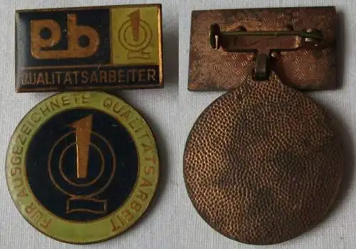 DDR Firmen Abzeichen Qualitätsarbeiter mit Polyesterüberzug (149003)