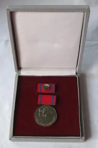 DDR Hermann Duncker Medaille des FDGB im Original Etui Bartel IV Nr. 6a (110039)