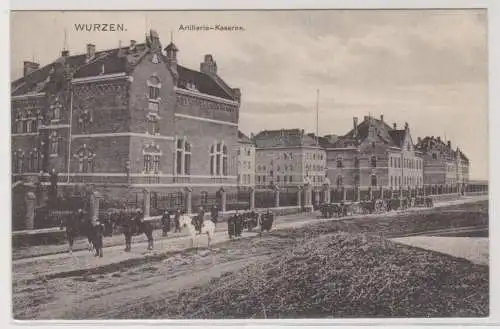 99849 Feldpost AK Wurzen - Artillerie-Kaserne davor Aufmarsch des Regiments 1915