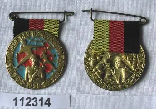 altes DDR Blech Abzeichen 1.Spartakiade der befreundeten Armeen (112314)