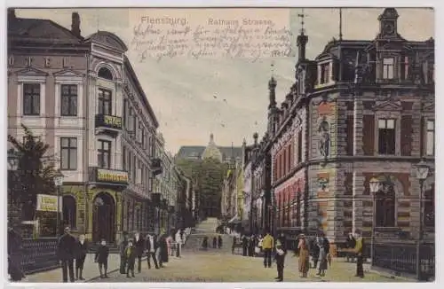 901740 Ak Flensburg - Rathaus Straße, Pilsner Urquell Restaurant, Cafe 1904