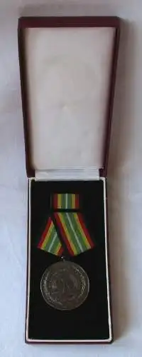 Medaille für treue Dienste in der NVA nat.Volksarmee in Silber 900er Ag (100910)