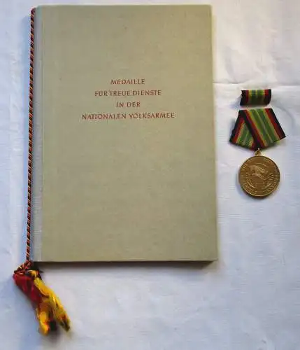 DDR Medaille NVA für treue Dienste Gold + Urkunde Minister Hoffmann 1967(126330)