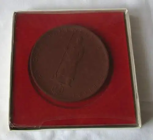 DDR Meissner Porzellan Medaille VEB Edelstahlwerk 8. Mai Freital 1981 (134734)
