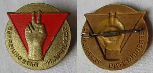 DDR Papp Abzeichen antifaschist. Widerstandskämpfer Befreiungstag 1952 (136126)