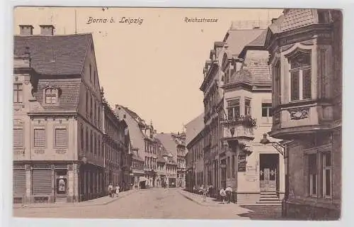 92851 AK Borna b. Leipzig - Reichsstrasse m. Löwen-Apotheke & Colonialwaren 1914
