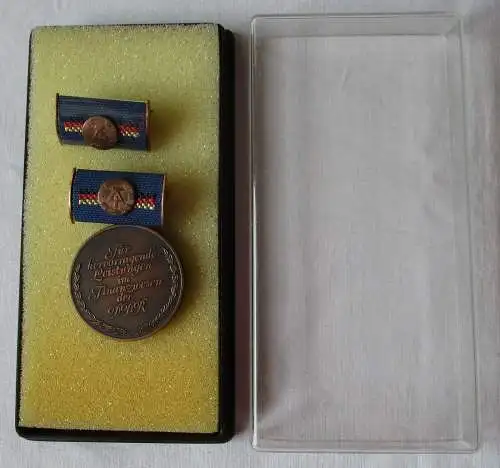 DDR Medaille für hervorragende Leistungen im Finanzwesen Bartel 293 d (153601)