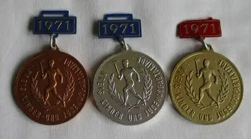 3 DDR Medaillen Kreis Kinder und Jugendspartakiade 1971 (127797)