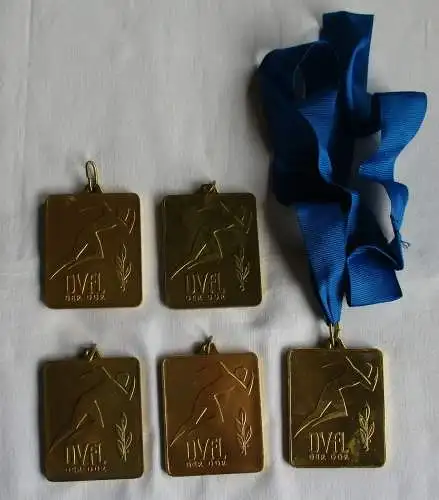 5 x DDR Plaketten DVfL DDR Hallenmeisterschaften 1975, 1981,82,84,85  (122021)