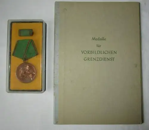 DDR Medaille für vorbildlichen Grenzdienst + Urkunde 1965 Willi Stoph (119117)