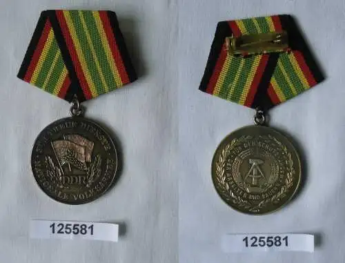 DDR Medaille für treue Dienste in der NVA in Gold 900 AG Bartel 149d (125581)