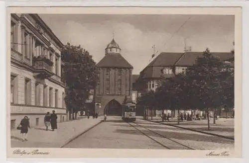 22043 Ak Stolp in Pommern neues Tor mit Strassenbahn um 1930