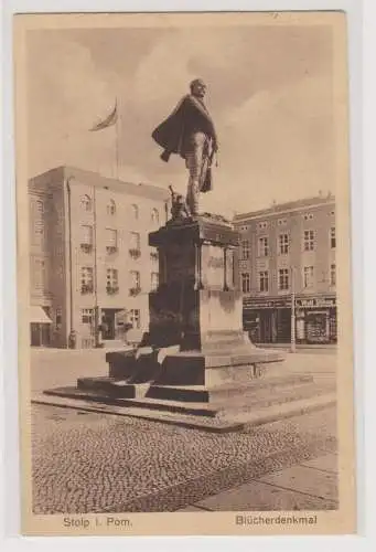 49230 Ak Stolp in Pommern Blücherdenkmal vor Geschäften um 1925