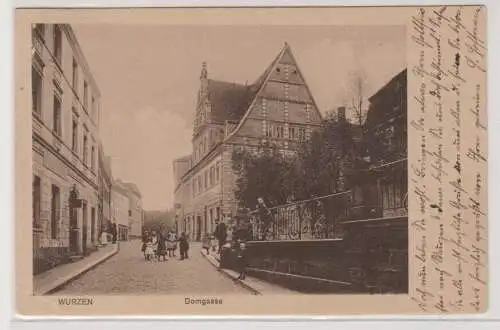 51482 Ak Wurzen in Sachsen - Blick in die Domgasse 1911