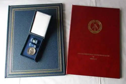 DDR Clara-Zetkin-Medaille 900er Silber Urkunde 1969 + VVO Bronze 1979 (138432)
