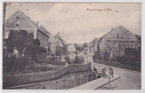 900572 AK Kohren - Straßenansicht mit Brücke und Geschäften, Bahnpost 1915