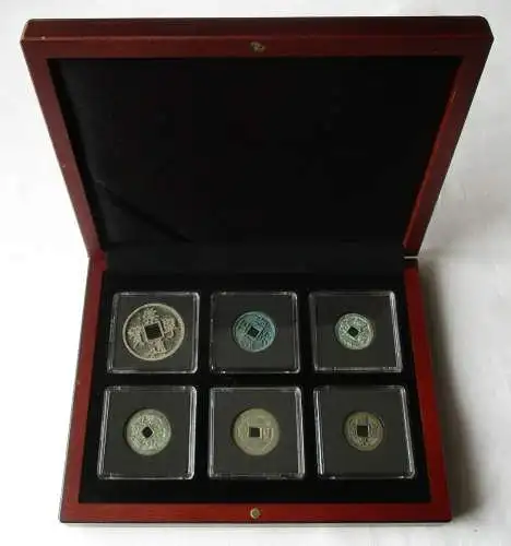 Sammlung 6 antike chinesische Cash Münzen im Holzetui China Dynastie (137607)