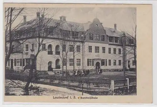 79029 Ak Leubsdorf in Sachsen Zentralschule 1926
