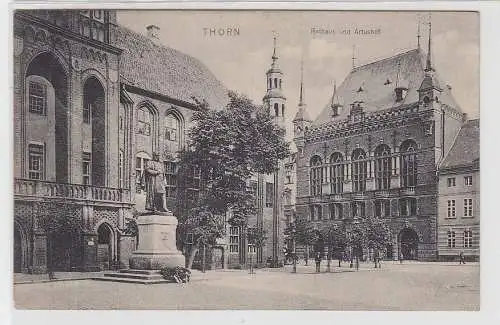 71753 Ak Thorn, Rathaus und Artushof, 1911